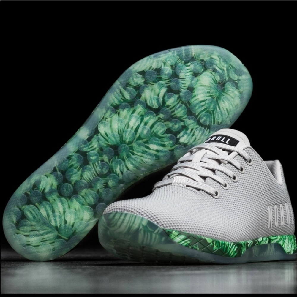 No Bull Lifting sneakers